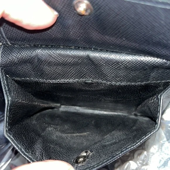 Prada black saffiano leather bifold wallet - Picture 7 of 8
